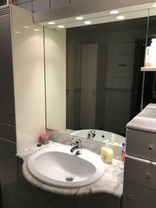 Comfortable 3 Bedroom Apartment On One Floor. Σαντεφιόρδ Εξωτερικό φωτογραφία